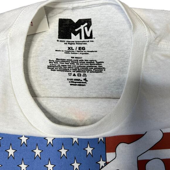 NWT Cropped MTV Graphic tee size XL- Brand new!! - Picture 3 of 3